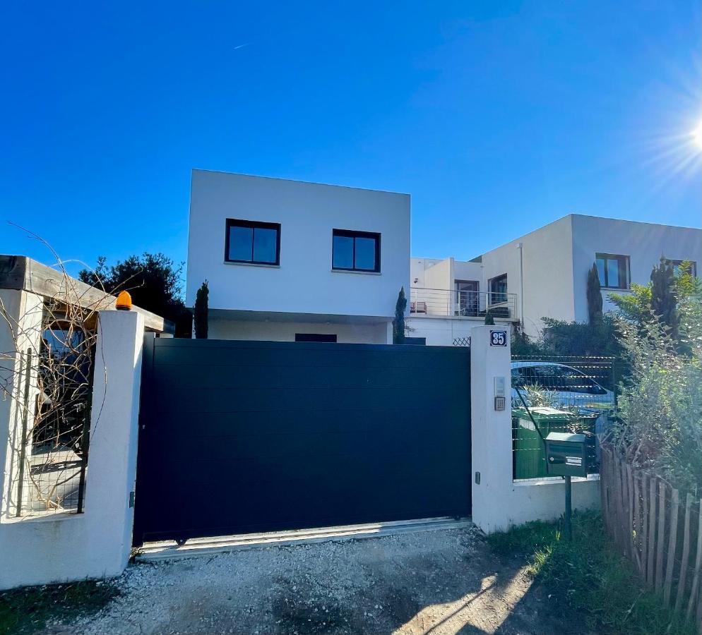 Appartement Luxe Le Levant Hyères Exteriör bild