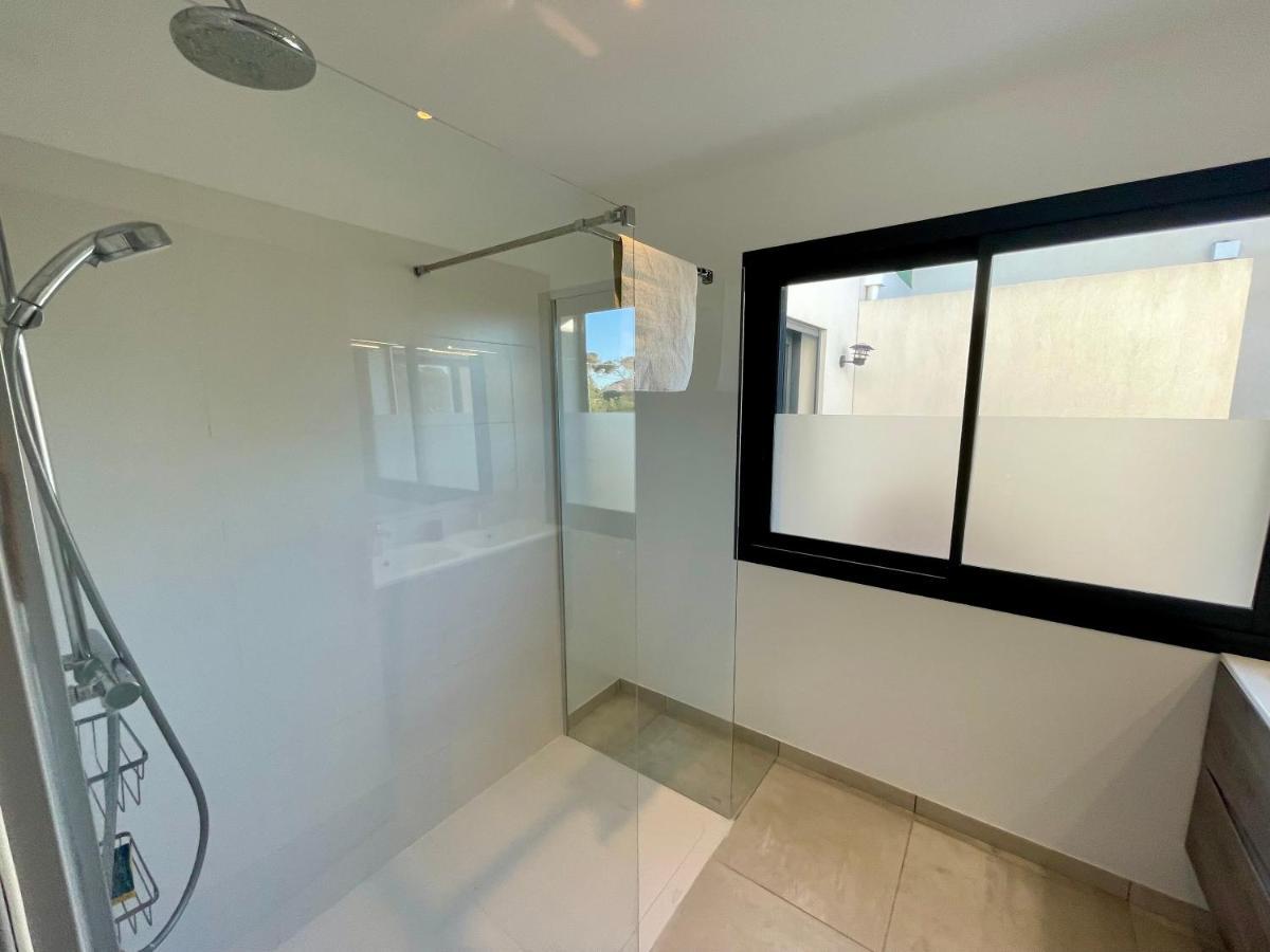 Appartement Luxe Le Levant Hyères Exteriör bild