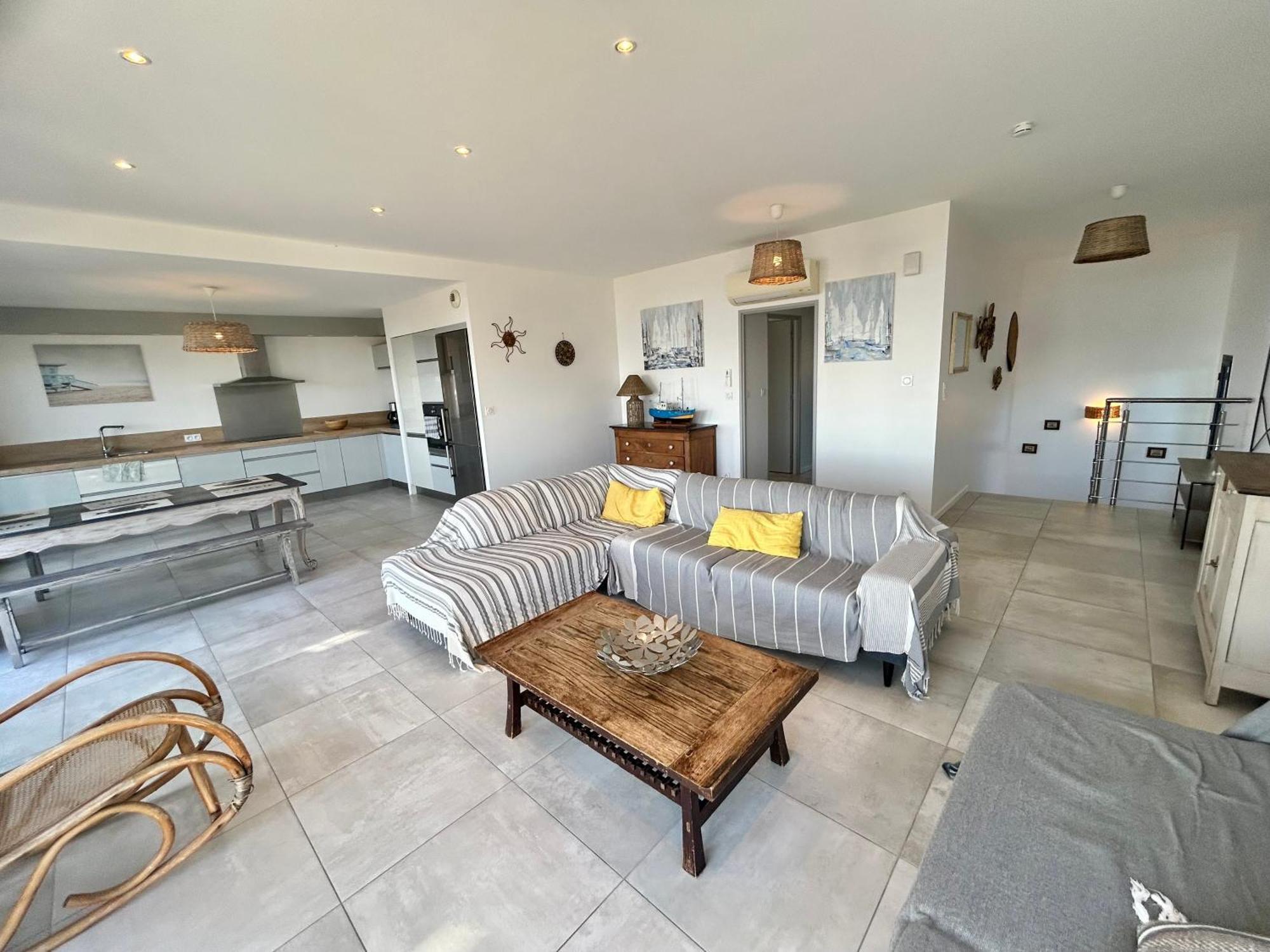 Appartement Luxe Le Levant Hyères Exteriör bild