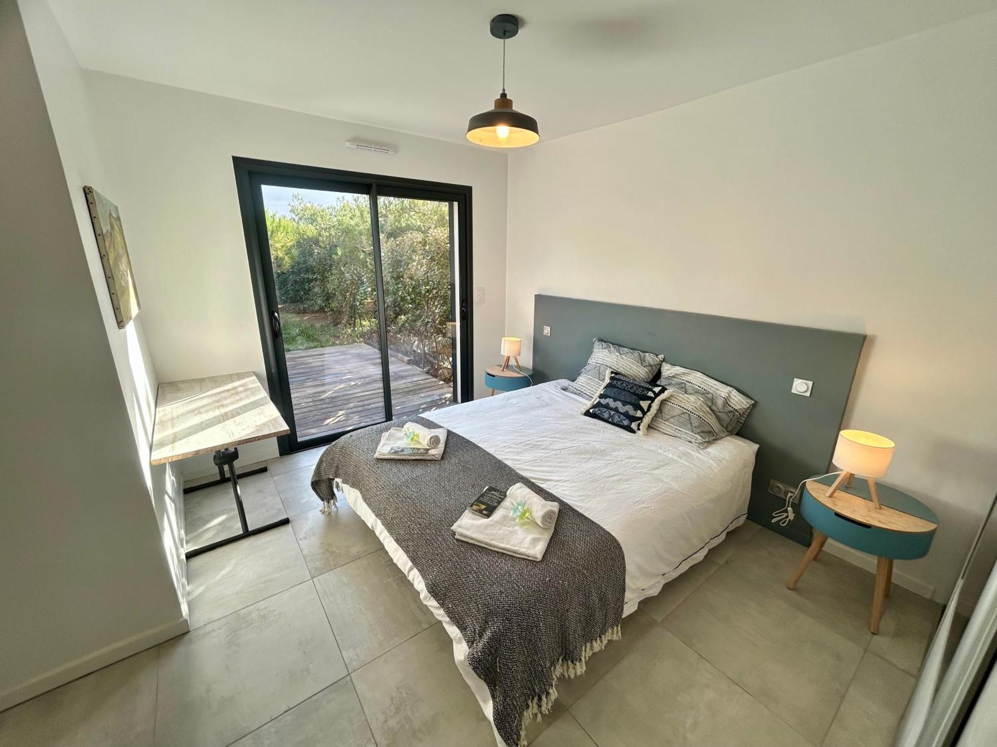 Appartement Luxe Le Levant Hyères Exteriör bild