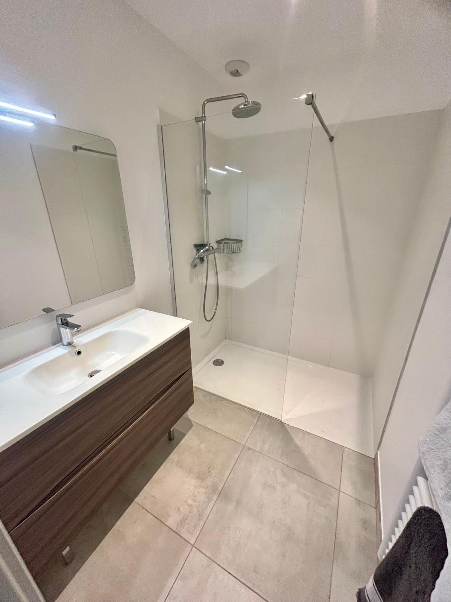 Appartement Luxe Le Levant Hyères Exteriör bild